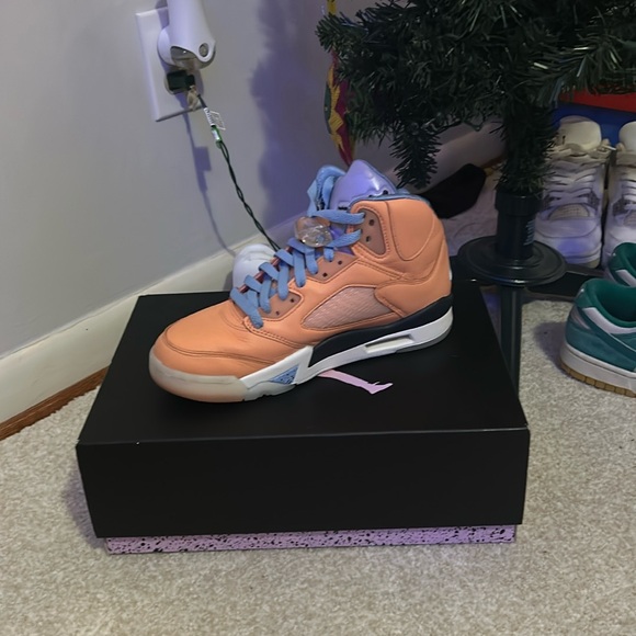 Size 7 Nike DJ Khalid Jordan 5 retro - Picture 1 of 7
